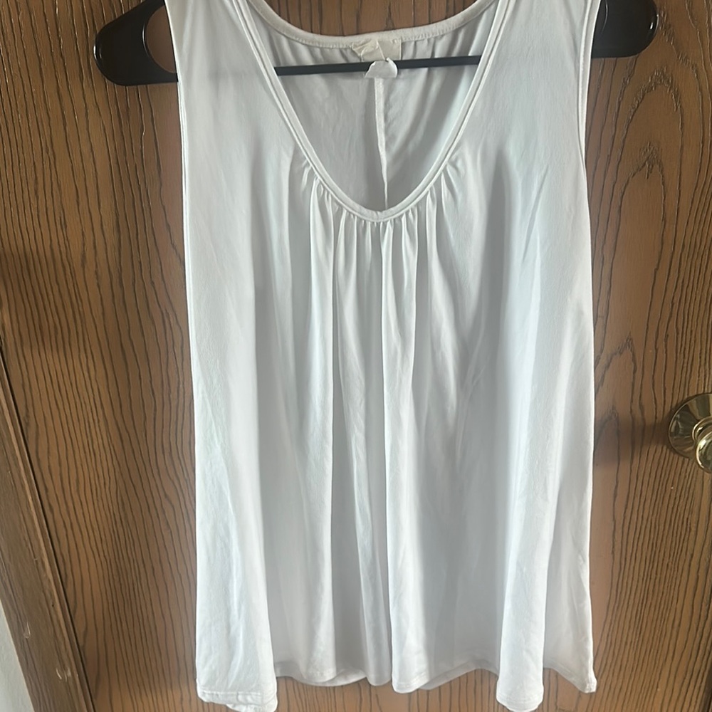 White Sleeveless Relaxed Tank Top